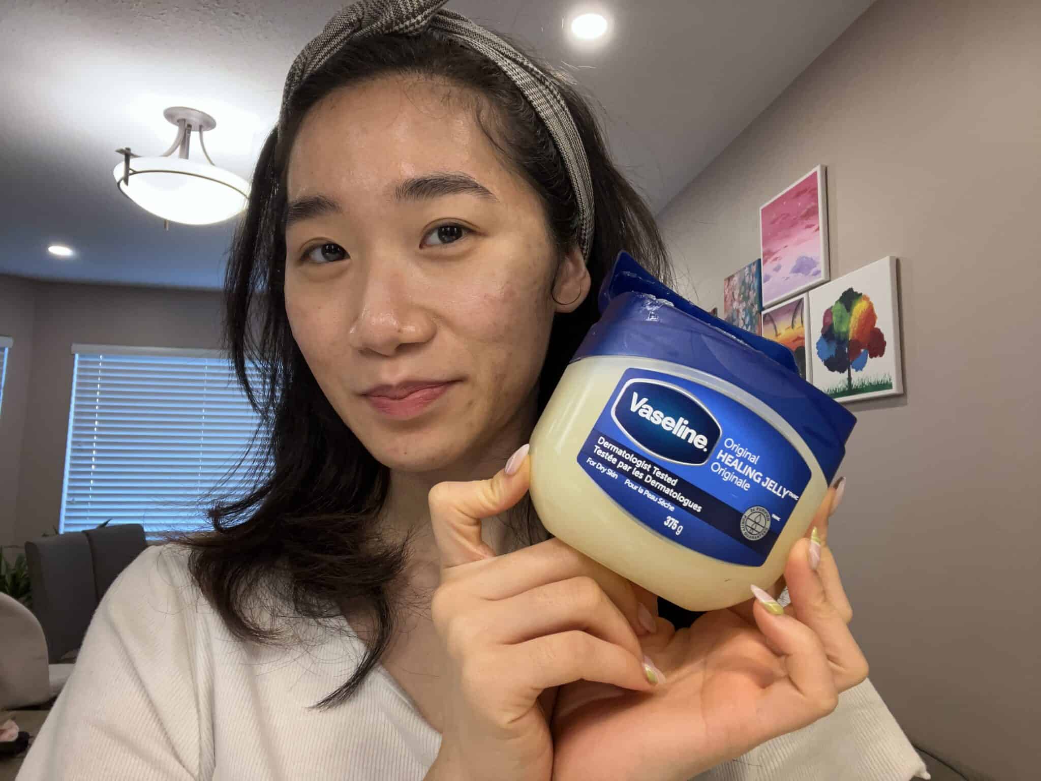 how-to-wash-vaseline-off-your-face-after-slugging-skincare-routine